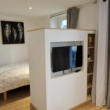 Apartment 9. Charmant Studio Proche Gare Et Centre