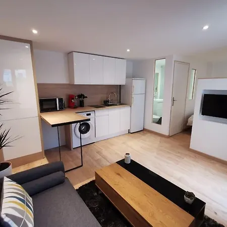 9. Charmant Studio Proche Gare Et Centre Apartment *